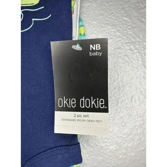Two Piece Baby Boy Okie Dokie Newborn Crocodile Set - Picture 2 of 11